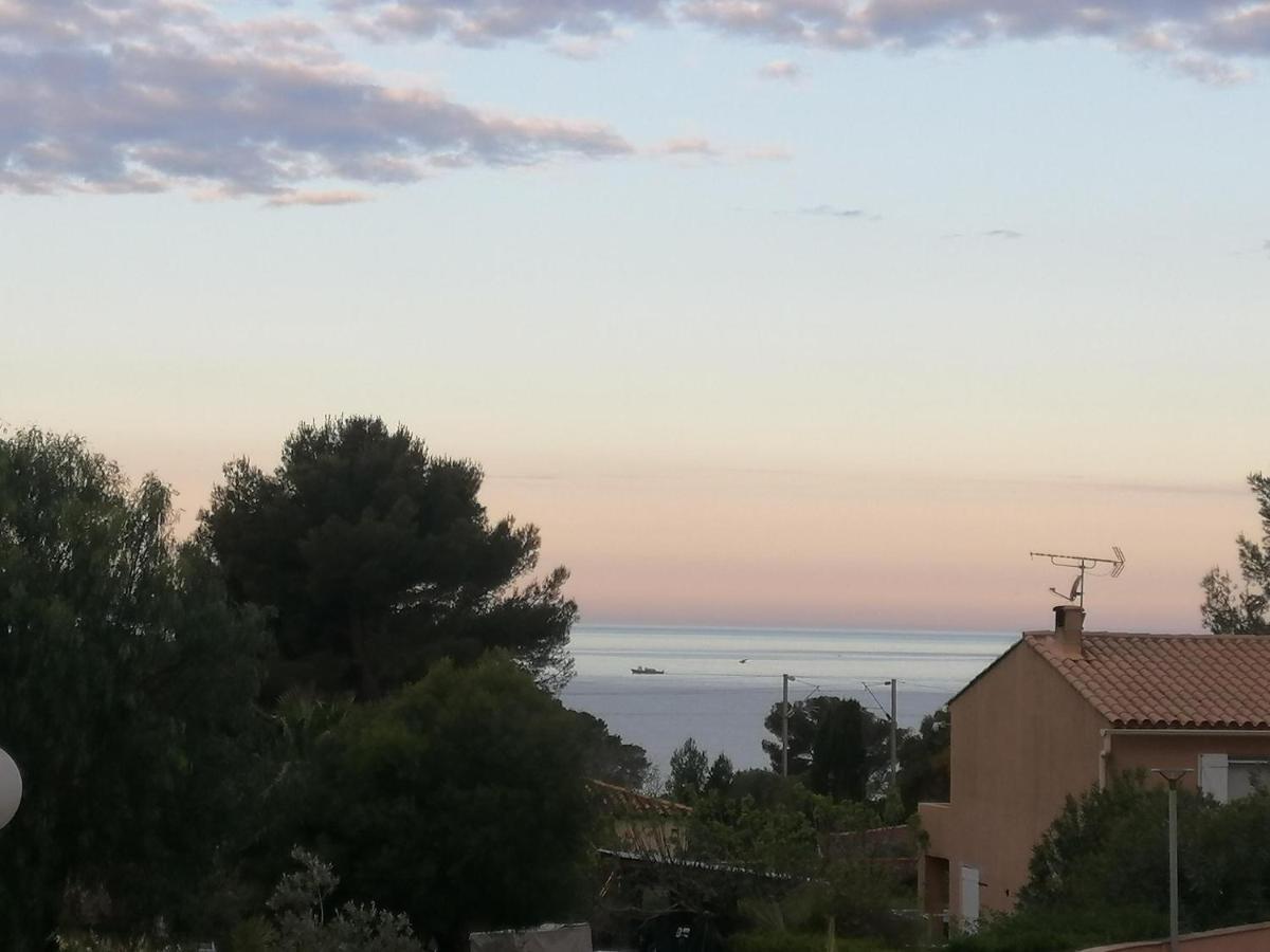 Sanary Les Gorguettes, Studio Avec Terrasse Vue Mer, A 10 Min A Pieds De La Plage Exteriér fotografie