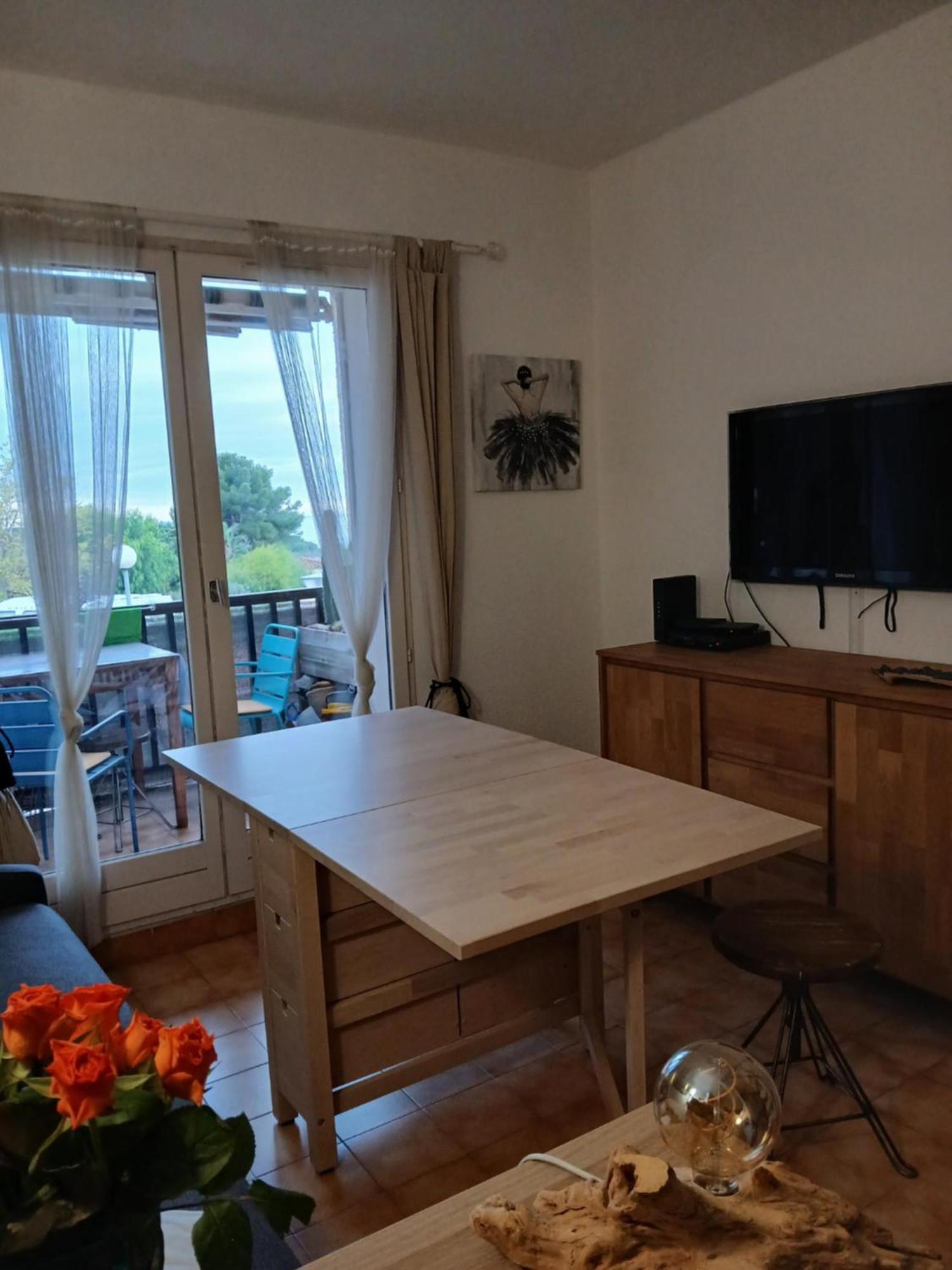 Sanary Les Gorguettes, Studio Avec Terrasse Vue Mer, A 10 Min A Pieds De La Plage Exteriér fotografie