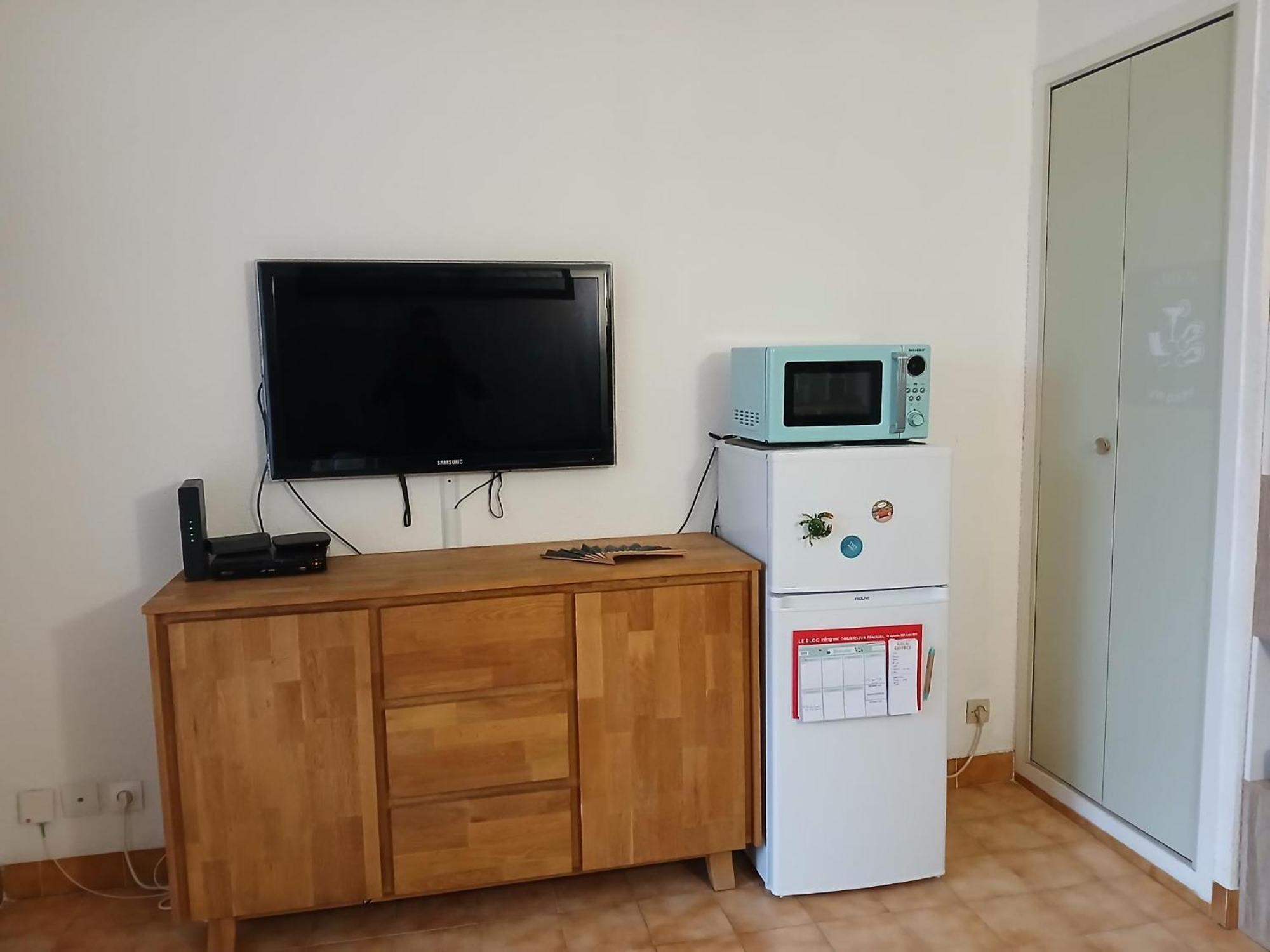 Sanary Les Gorguettes, Studio Avec Terrasse Vue Mer, A 10 Min A Pieds De La Plage Exteriér fotografie